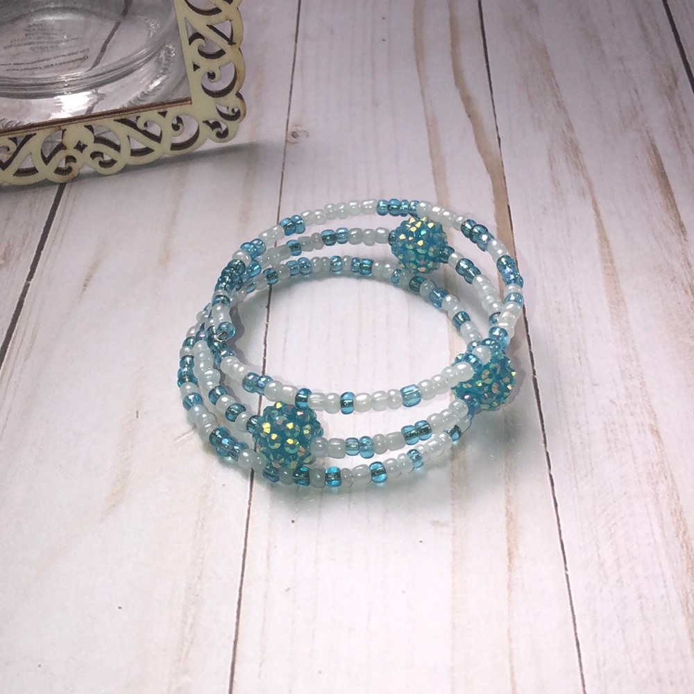 ‼️ Women’s Handmade Memory Wire Bracelet